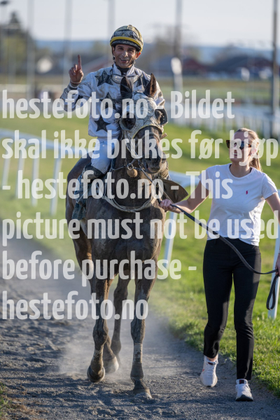 20240502-193824-DSC1293