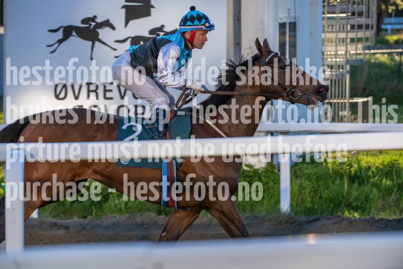 20260507-201800-DSC_3896