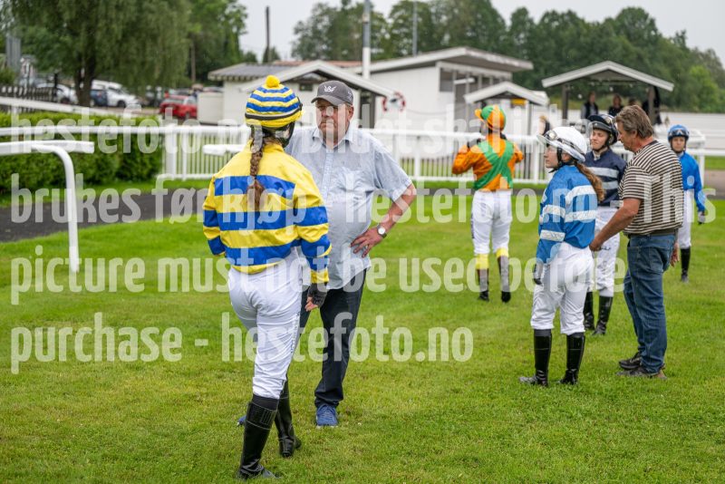 20250814-185613-DSC_1376