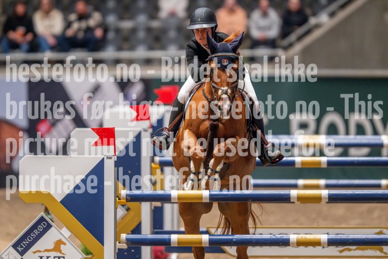 20241018-183315-2024-10-18-18-33-16-73-NIKON-Z-9