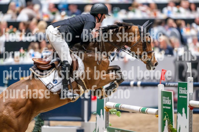 20241018-185304-2024-10-18-18-53-05-96-NIKON-Z-9