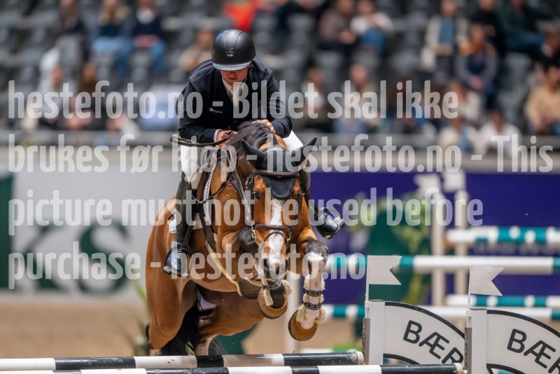 20241018-185322-2024-10-18-18-53-22-06-NIKON-Z-9
