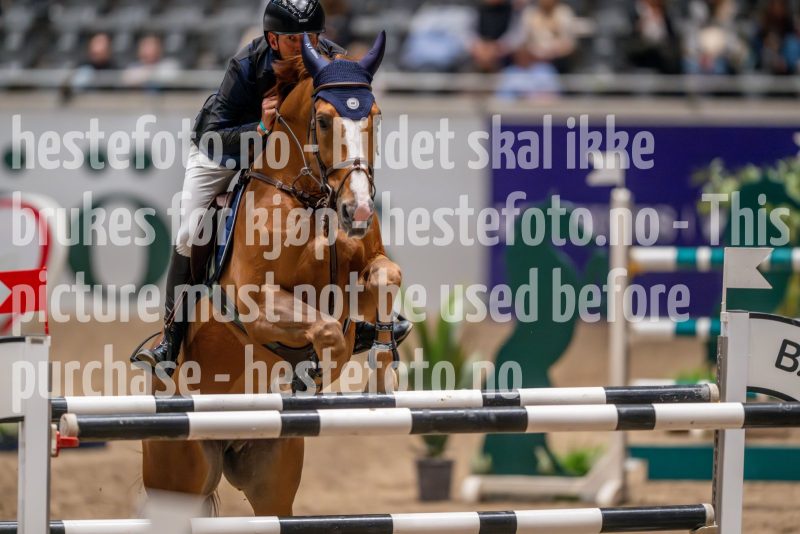 20241018-185500-2024-10-18-18-55-00-51-NIKON-Z-9