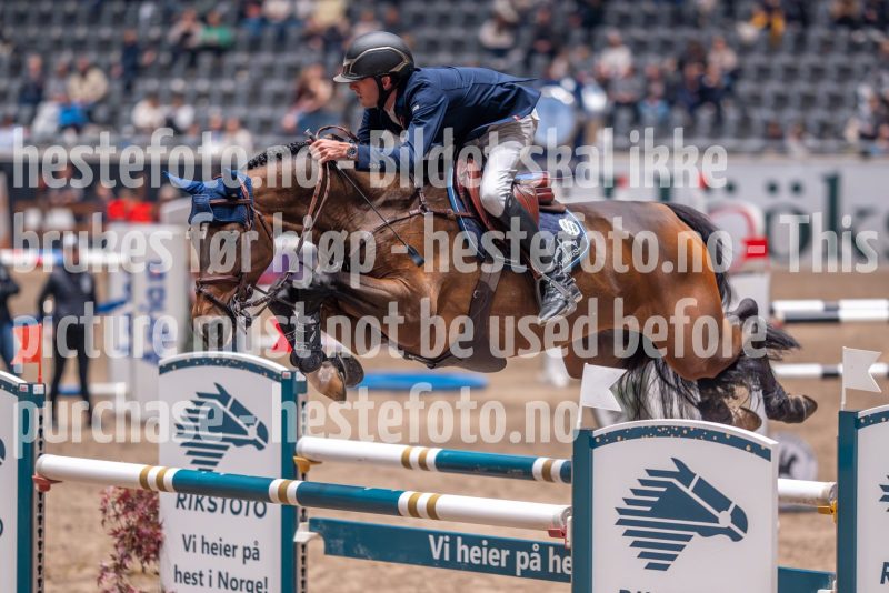 20241018-190233-2024-10-18-19-02-36-81-NIKON-Z-7