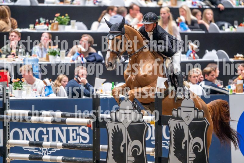 20241018-190418-2024-10-18-19-04-18-16-NIKON-Z-9