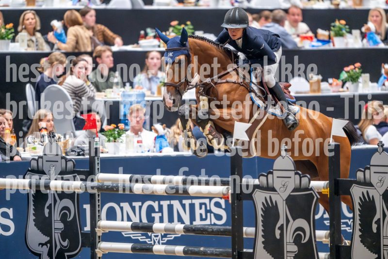 20241018-190726-2024-10-18-19-07-26-02-NIKON-Z-9