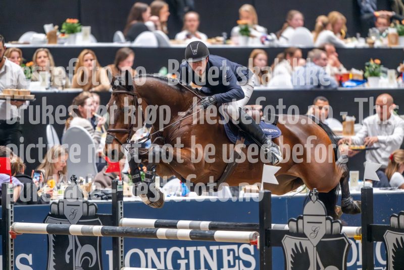 20241018-192915-2024-10-18-19-29-16-54-NIKON-Z-9