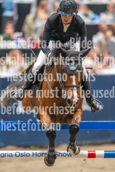 20241019-203511-2024-10-19-20-35-11-49-NIKON-Z-9