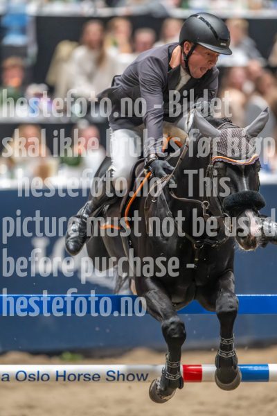20241019-210033-2024-10-19-21-00-33-48-NIKON-Z-9