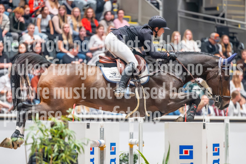 20241019-211401-2024-10-19-21-14-01-10-NIKON-Z-6-2