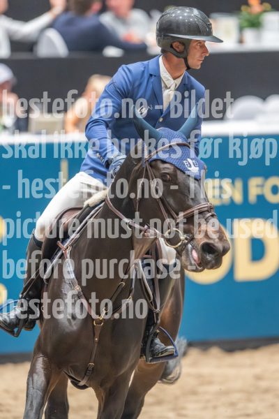 20241019-212923-2024-10-19-21-29-24-80-NIKON-Z-9