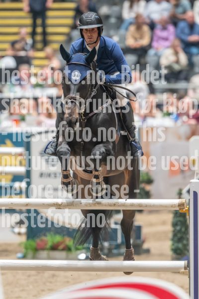 20241019-213014-2024-10-19-21-30-14-33-NIKON-Z-9