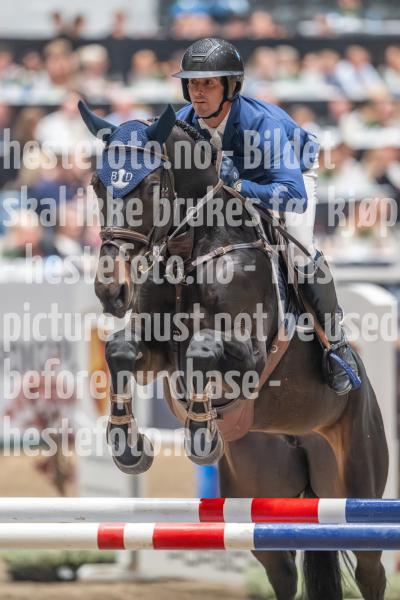20241019-213016-2024-10-19-21-30-17-82-NIKON-Z-9