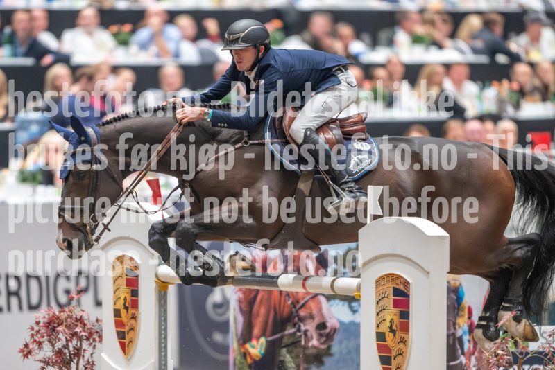 20241019-213147-2024-10-19-21-31-48-80-NIKON-Z-9