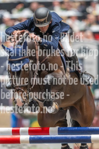 20241019-213217-2024-10-19-21-32-18-69-NIKON-Z-9