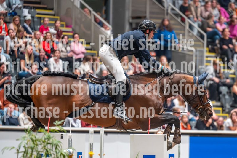 20241019-214746-2024-10-19-21-47-47-98-NIKON-Z-6-2