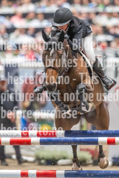 20241019-215502-2024-10-19-21-55-02-62-NIKON-Z-9