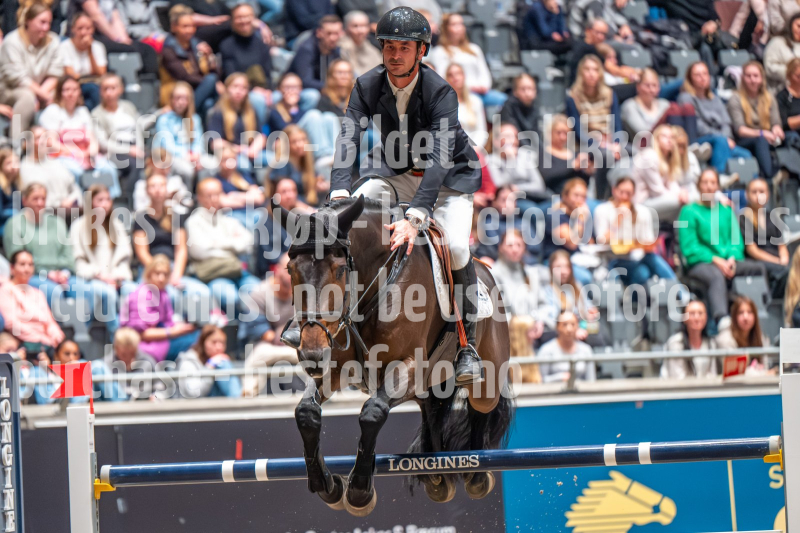 20241019-220622-2024-10-19-22-06-22-30-NIKON-Z-6-2