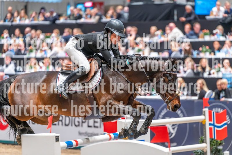 20241020-153925-2024-10-20-15-39-25-24-NIKON-Z-6-2