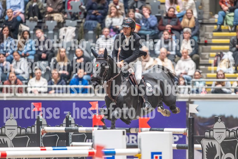20241020-155605-2024-10-20-15-56-06-87-NIKON-Z-9