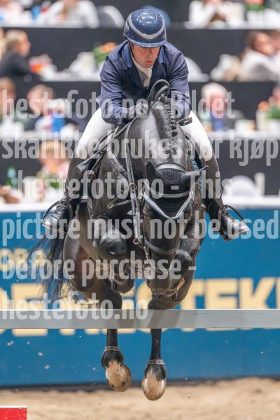20241020-164156-2024-10-20-16-41-57-49-NIKON-Z-9