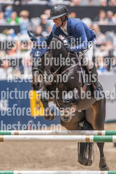 20241020-172837-2024-10-20-17-28-38-59-NIKON-Z-9