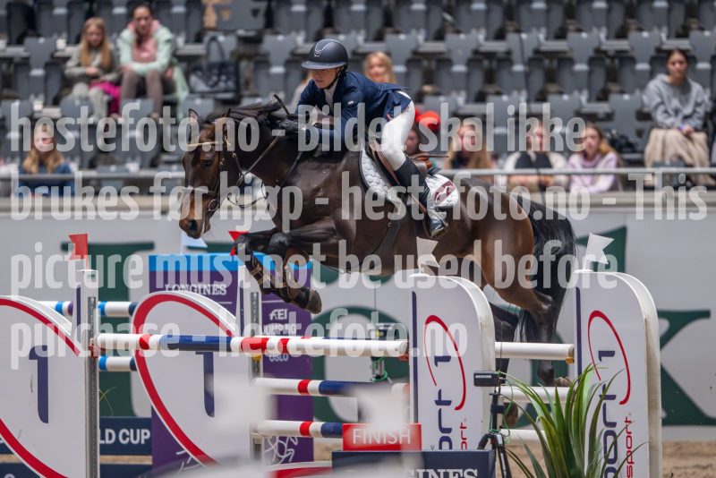 20241018-211408-2024-10-18-21-14-08-09-NIKON-Z-9