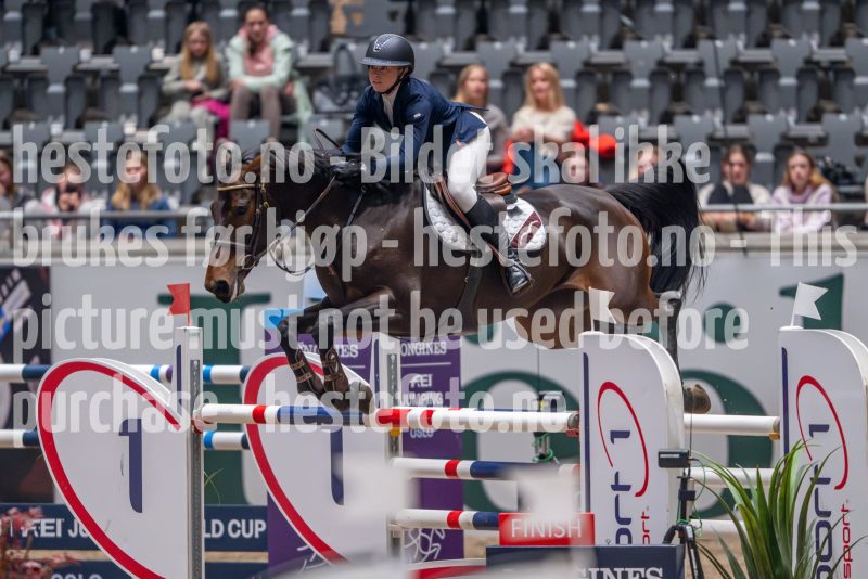 20241018-211408-2024-10-18-21-14-08-18-NIKON-Z-9