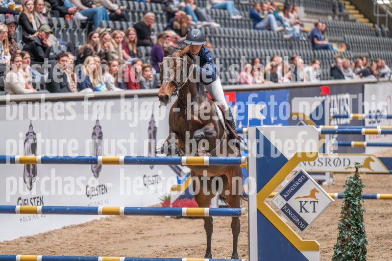 20241018-211502-2024-10-18-21-15-02-23-NIKON-Z-6-2