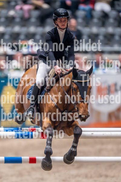 20241018-212342-2024-10-18-21-23-42-18-NIKON-Z-9