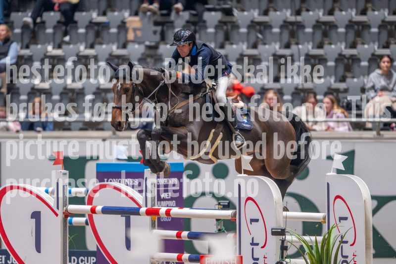 20241018-212445-2024-10-18-21-24-46-63-NIKON-Z-9