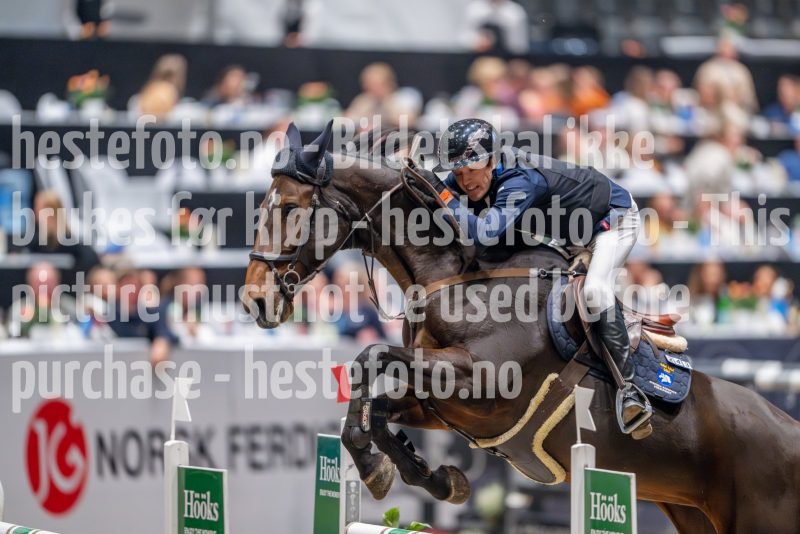 20241018-212517-2024-10-18-21-25-17-43-NIKON-Z-9