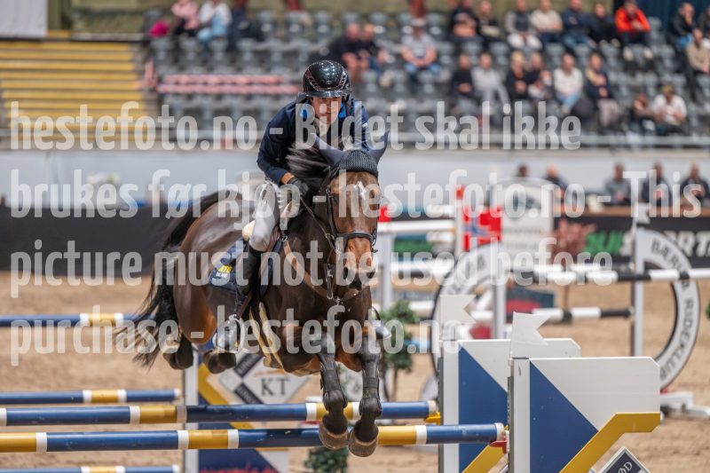 20241018-212535-2024-10-18-21-25-36-87-NIKON-Z-6-2