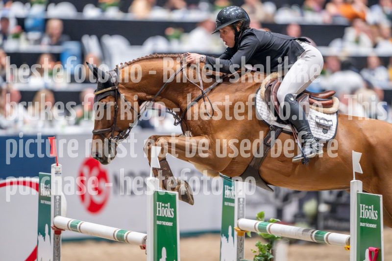 20241018-212716-2024-10-18-21-27-16-58-NIKON-Z-9
