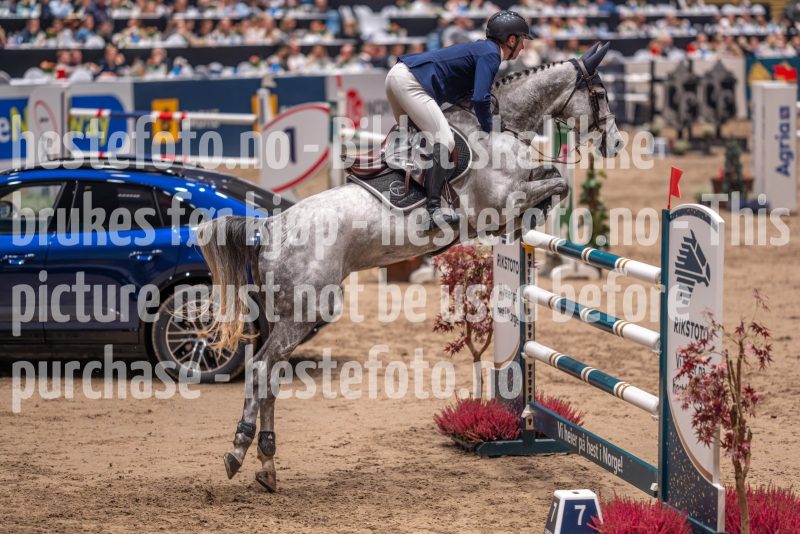 20241018-212857-2024-10-18-21-29-00-84-NIKON-Z-7