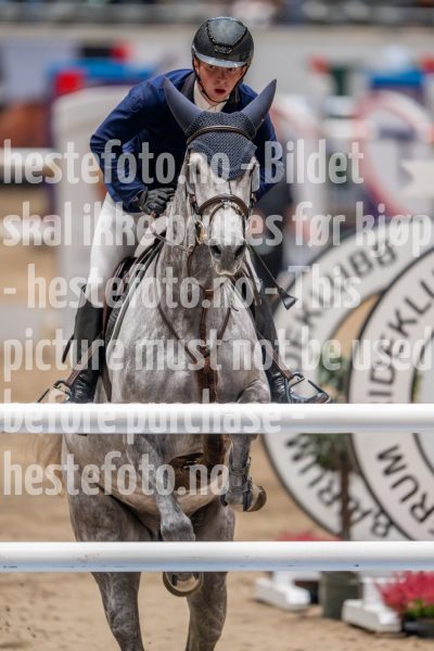 20241018-212948-2024-10-18-21-29-48-18-NIKON-Z-9