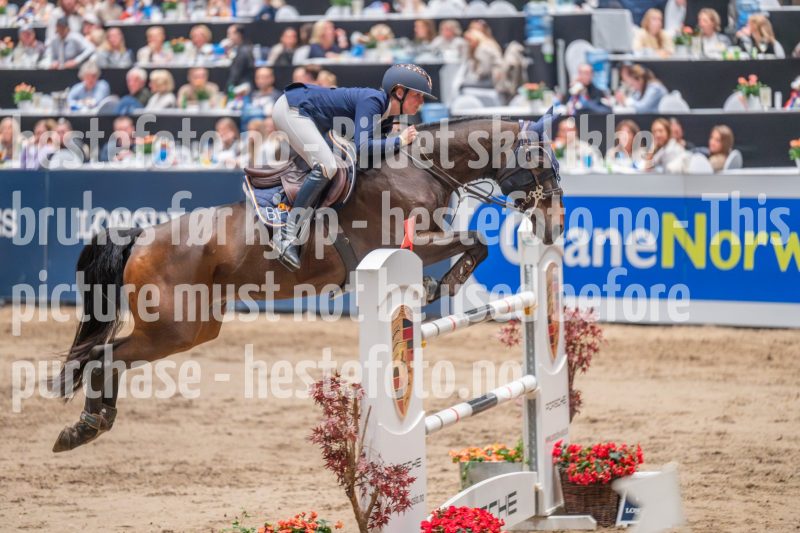 20241018-213121-2024-10-18-21-31-21-26-NIKON-Z-6-2