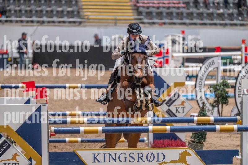 20241018-214216-2024-10-18-21-42-16-04-NIKON-Z-6-2