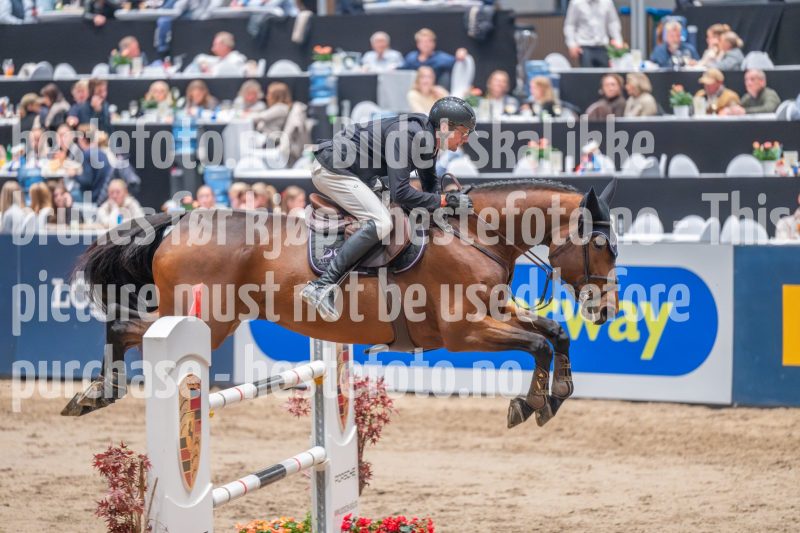 20241018-214808-2024-10-18-21-48-09-92-NIKON-Z-6-2