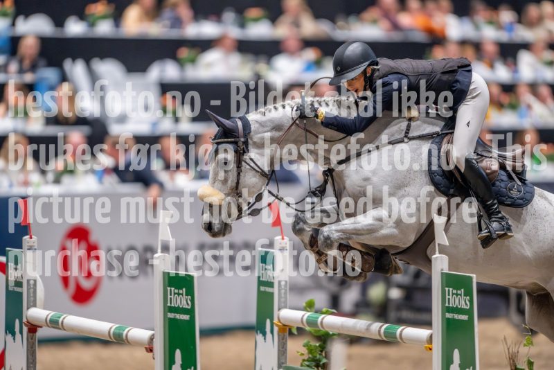 20241018-215030-2024-10-18-21-50-30-52-NIKON-Z-9