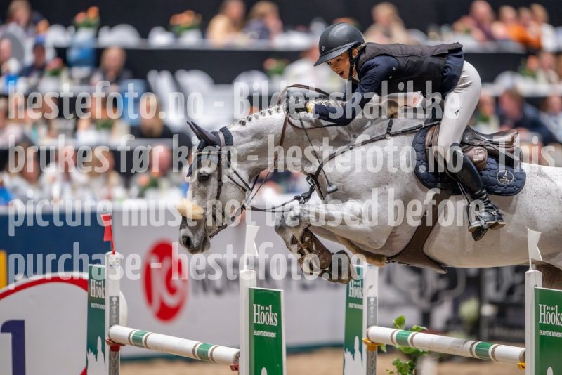 20241018-215030-2024-10-18-21-50-31-62-NIKON-Z-9
