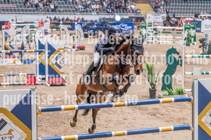 20241018-215830-2024-10-18-21-58-30-16-NIKON-Z-6-2