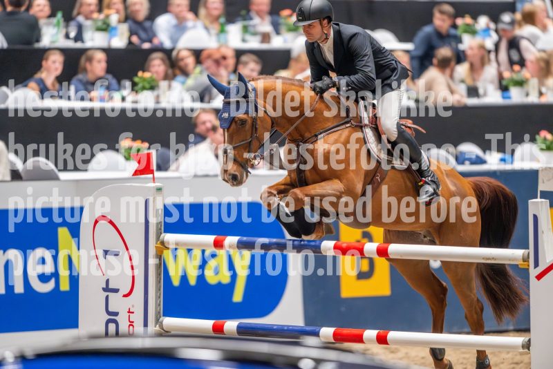 20241018-221403-2024-10-18-22-14-03-36-NIKON-Z-9