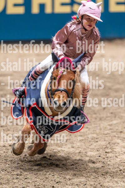 20241020-131833-2024-10-20-13-18-34-32-NIKON-Z-9