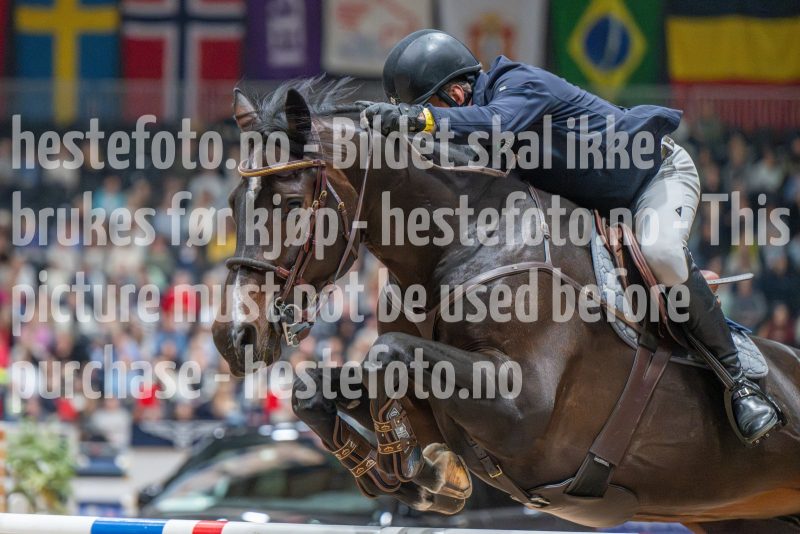 20251018-214342-DSC_5686