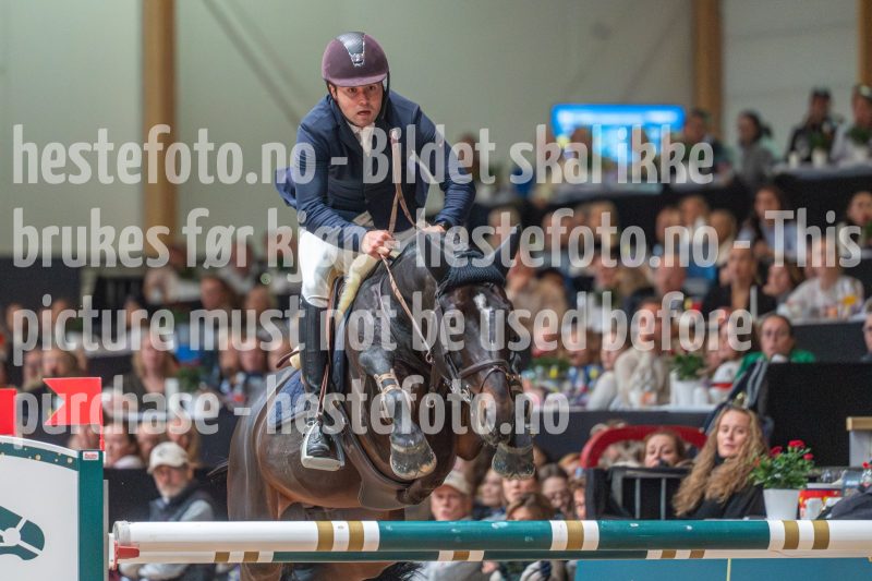 20251018-214504-DSC_9090
