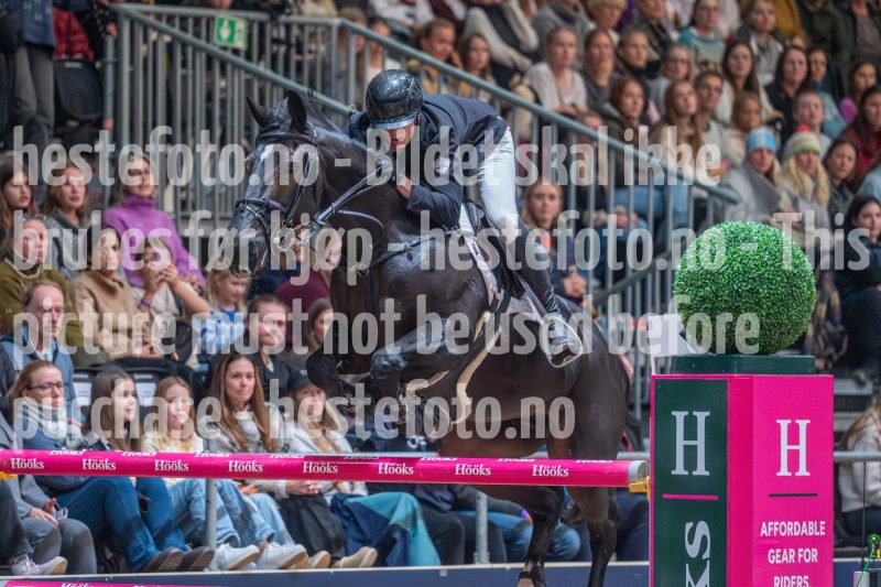 20251018-215123-DSC_9154
