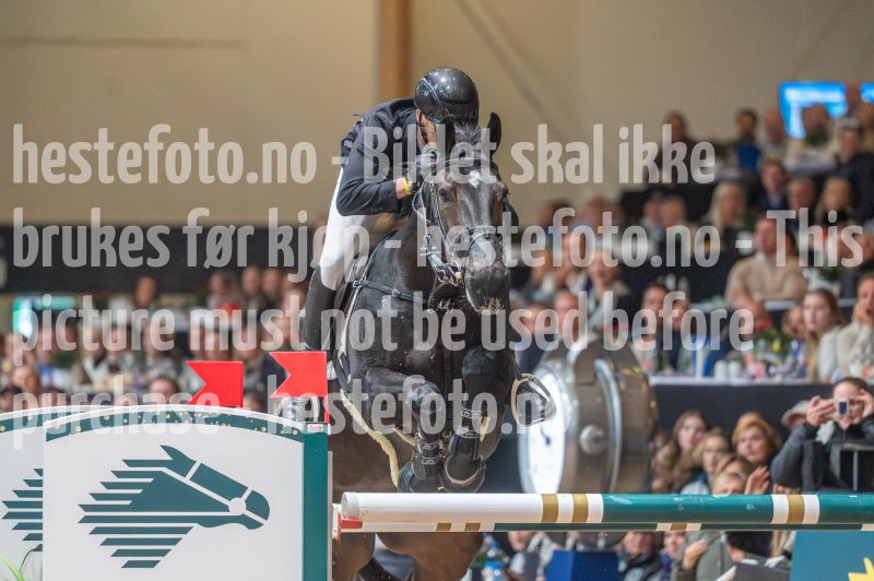 20251018-215138-DSC_9162