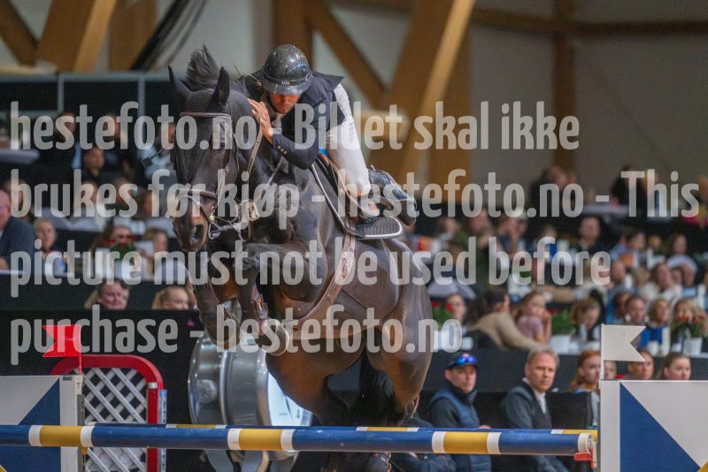 20251019-170125-DSC_2859