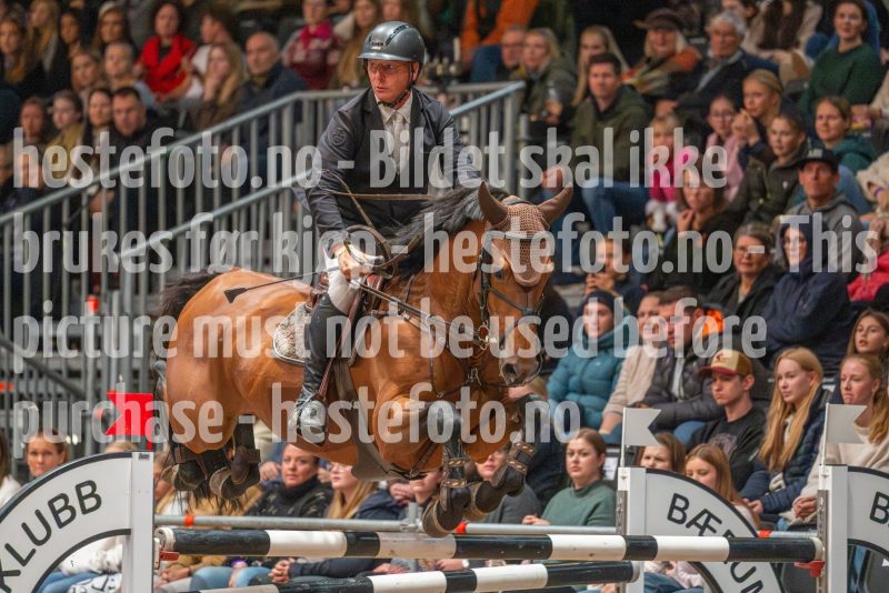 20251019-174004-DSC_3568